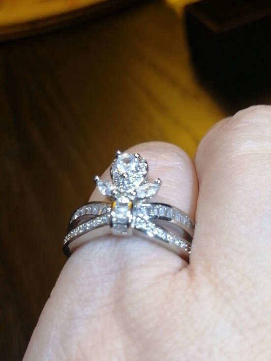 Jewelry - Sparkling Bugget Crystals Flower Gorgeous Ring/ Promise Ring/ Engagement Ring